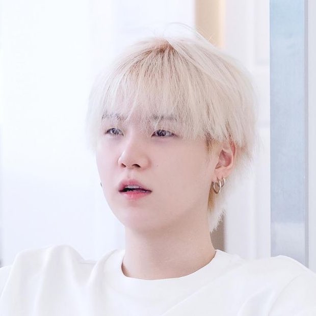 Yoongi is my world ⁷ 🐰🐱🍊 tweet media