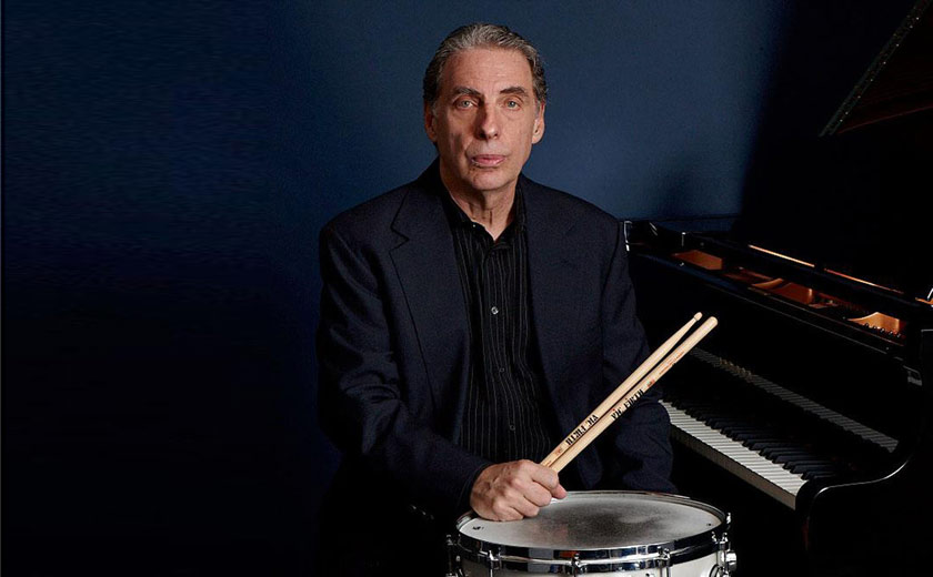 LoudSwell's tweet photo. We are live! https://t.co/bLOWDVoHlq
#twitchmusic #twitch #youtubemusic #youtube #livestream #livemusic #loudswell #jazz #mikeclark #drums @mikeclarkdrums https://t.co/pEJwDQYxZB