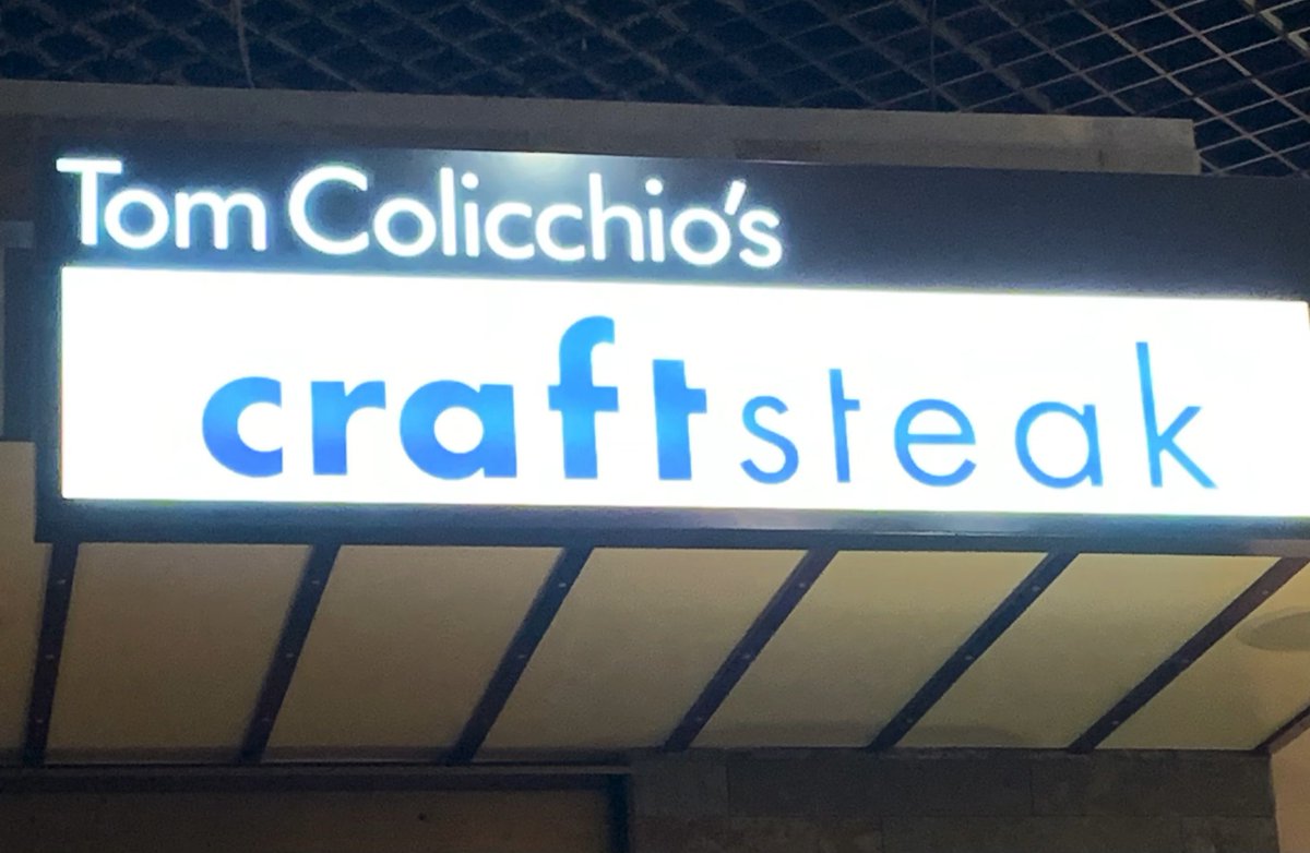 im_yoder's tweet photo. Ate at @tomcolicchio’s CraftSteak tonight in Vegas. It was a nice treat…pretty tasty!! https://t.co/nOBNtyTQeE