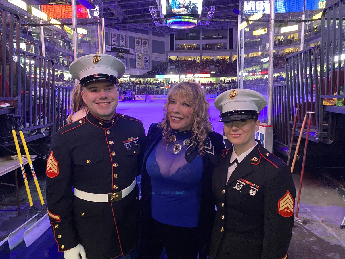 MsRocciJ's tweet photo. #feelthesteel https://t.co/H1EZEyZiMN