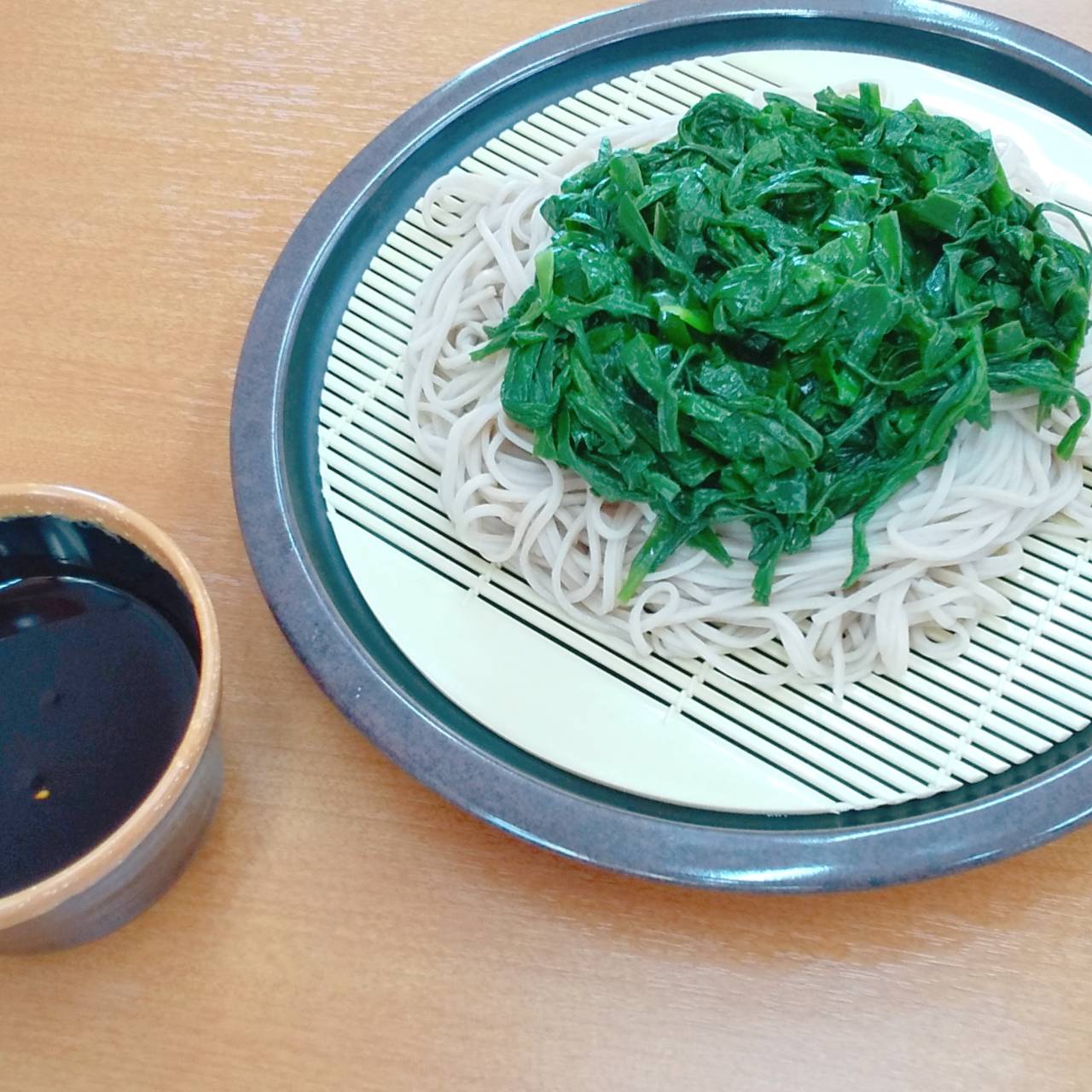 تويتر 上里いろどり庵 على تويتر こんにちは 花園蕎麦上里店では新メニューのニラそば好評販売中です 自家製のラー油はニラそば はもちろん ざるそばや大根そばにも合いますよ ぜひご賞味ください いろどり庵 花園蕎麦 上里 ニラそば ラー油 T