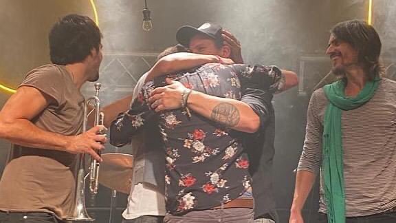 OTROMAMBO's tweet photo. Y un día volvimos, y volvió la fiesta, y esa felicidad y emoción que solo vivimos cuando nos encontramos con ustedes. Gracias x estar, gracias x acompañarnos siempre, muchas muchas gracias! https://t.co/puPBNB2kHN