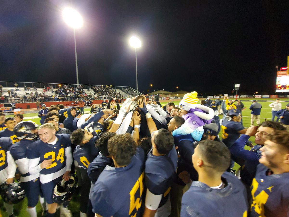 EastwoodSports's tweet photo. Let's Go ‼‼‼

AREA CHAMPS ‼‼‼

@Fchavezeptimes | @YISDAthletics1 https://t.co/z8afqkpVjO