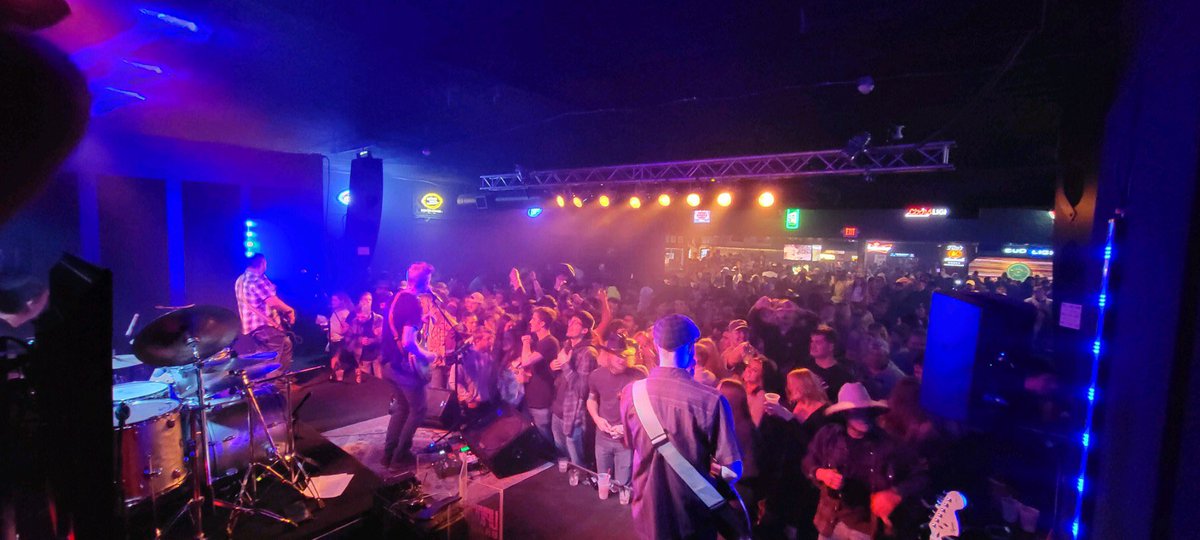 At the Windbreak again tonight for round 2 !  Last night was wild! Tonight will be epic!!   #uptownbandfargo #uptowntonightpodcast #bitzerbandsrock #windbreak