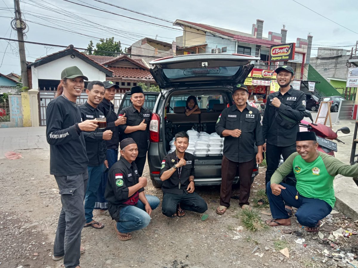 gmps_bogor's tweet photo. Baksos dalam rangka milad Gmps kota bogor yang ke 2..
berbakti tiada henti berhidmat sepanjang hayat...💪💪💪#salam_37 https://t.co/NKVTjK0kkn