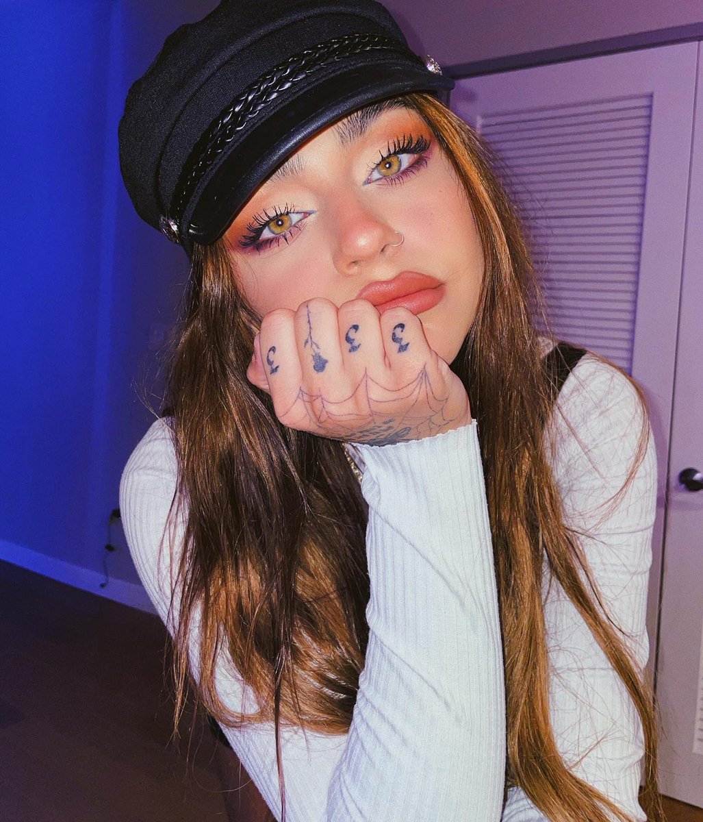 AndreaRussett's tweet photo. x https://t.co/Z1G9Vwuk3k