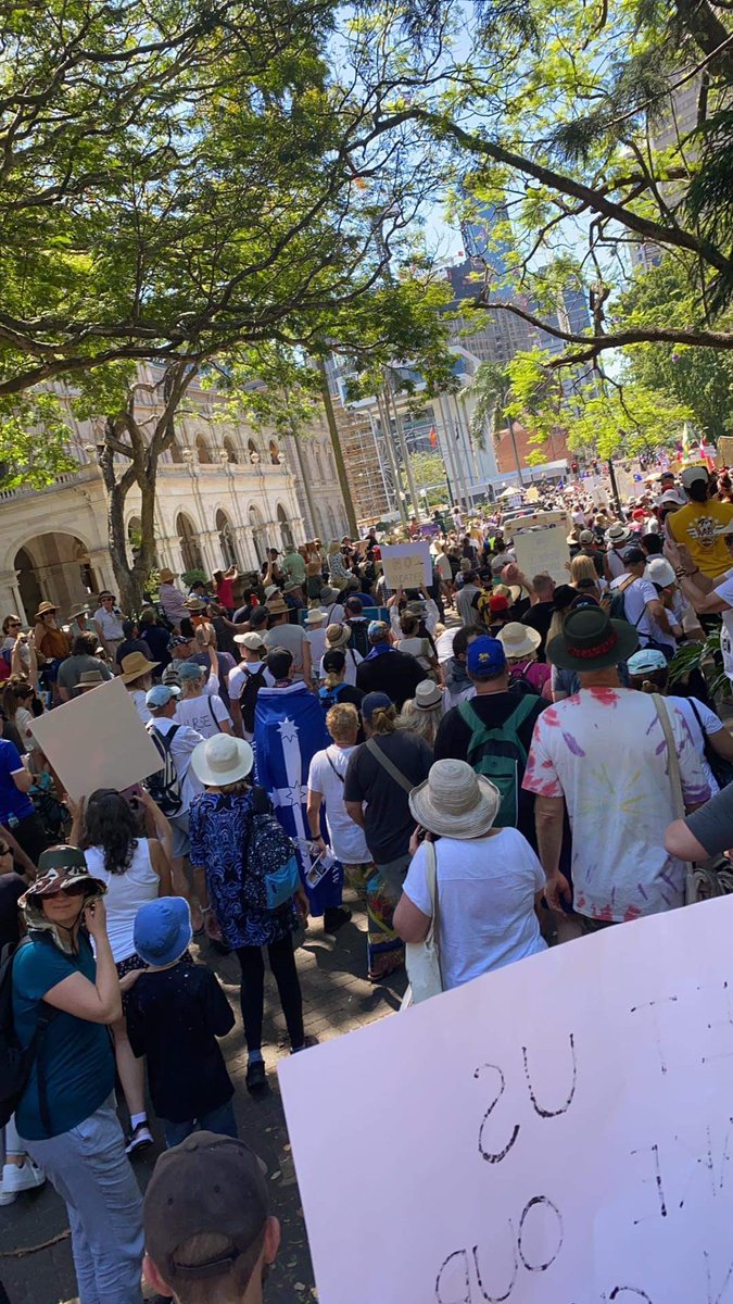 daQweenHadassah's tweet photo. Brisbane right now

#brisbane #protest #australia #VaccineMandate #VaccinePassport  #Covid_19 https://t.co/NaggaakJqT