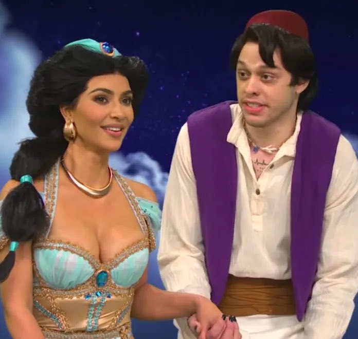 EhMehLeeJay's tweet image. The being on SNL to dating Pete Davison pipeline