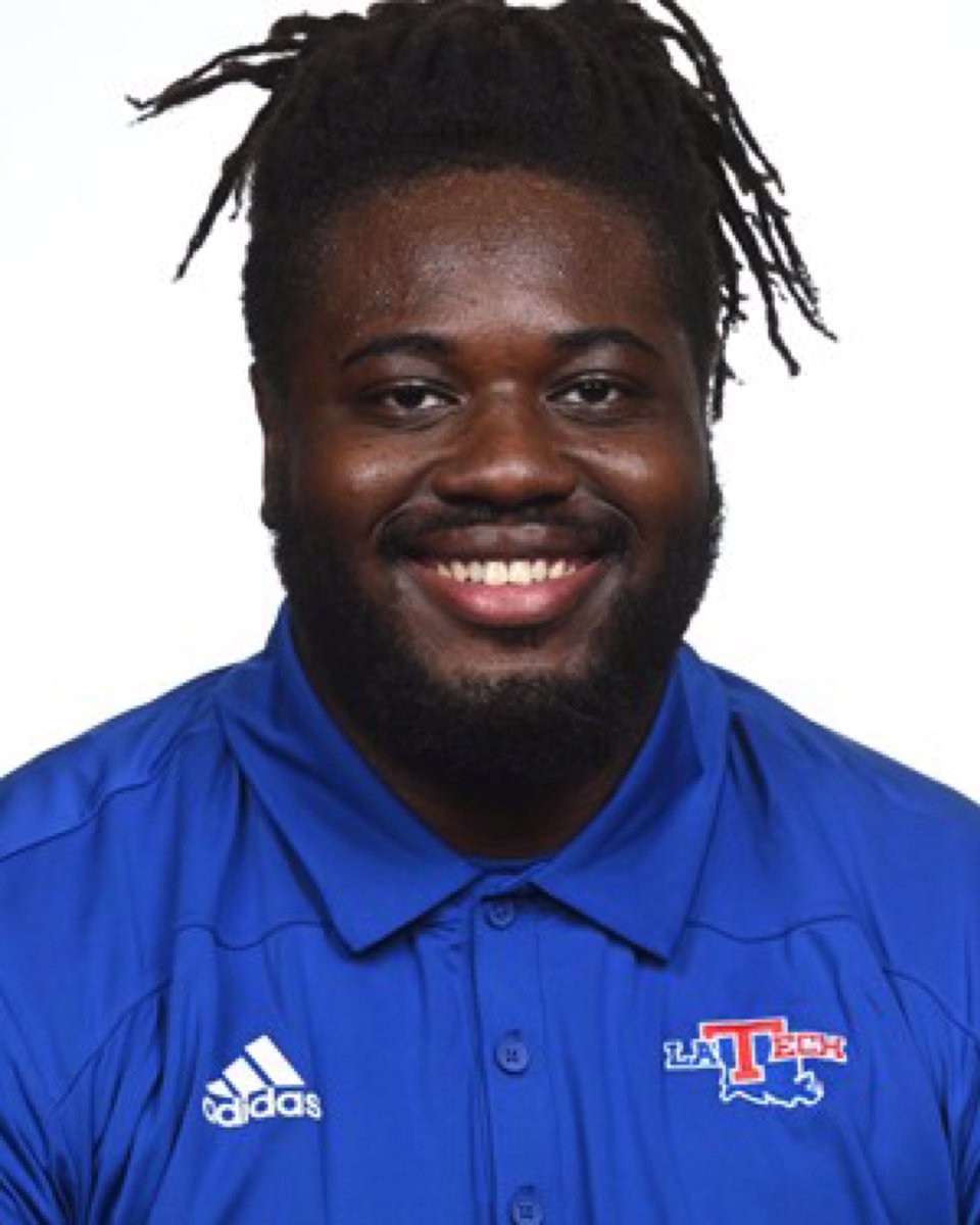 dtrain2901's tweet photo. SENIOR Kellton Hollins is the epitome of a Competitor! Although only here for a short time Big Kell has played a tremendous role in the cultural DNA infusion!  He has been embraced by his Oline brothers for his energy &amp; physicality and desire to compete 4 da Dawgs!  #YARDDAWGS🐶 https://t.co/Qa3Bp2FiK1