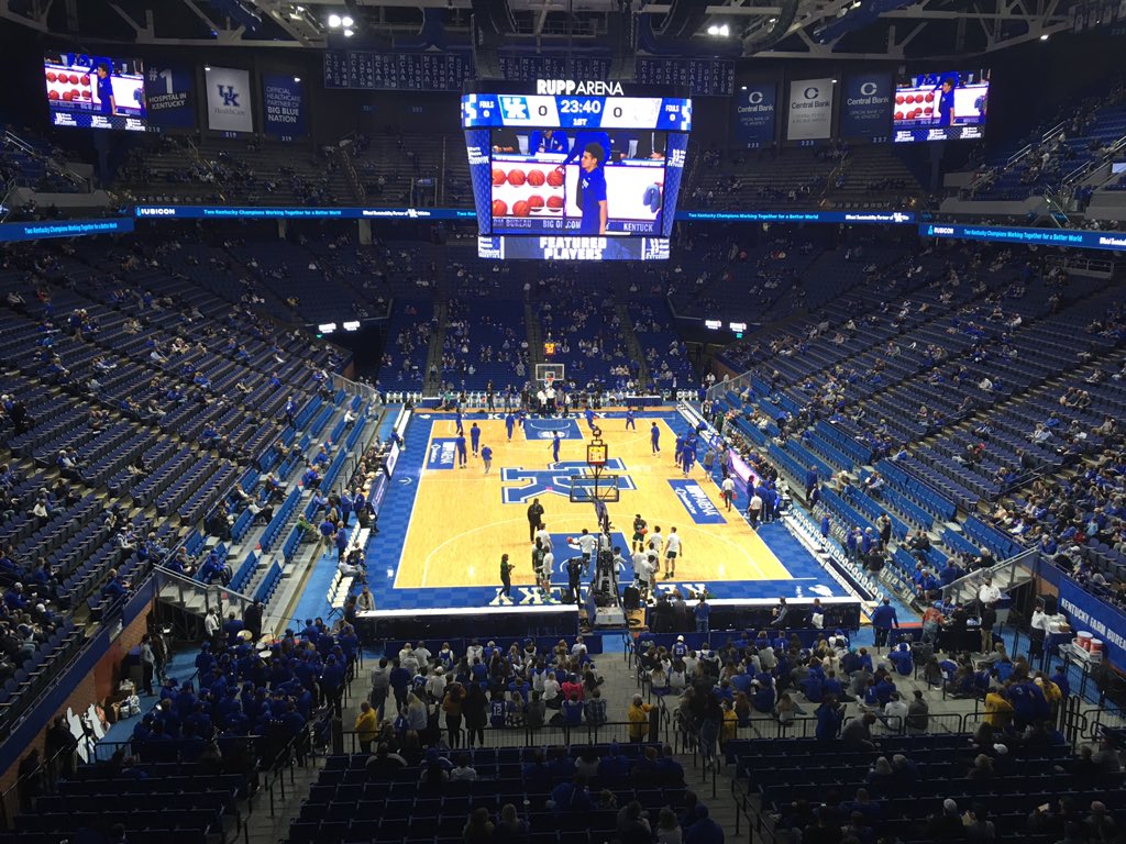 Ready to cheer on my <a href="/OhioMBasketball/">Ohio Men’s Basketball</a> team in <a href="/Rupp_Arena/">Rupp Arena</a> tonight!
#OUOhYeah