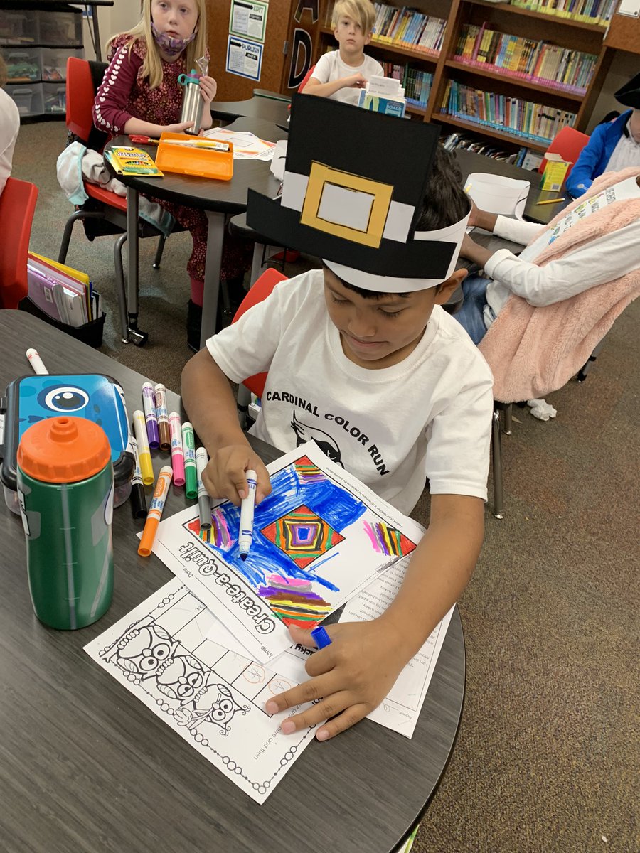 MsBrownTeach's tweet photo. Colonial day fun! Carving, quilt making, and more!! #hmeproud https://t.co/KpmZkk9rOX