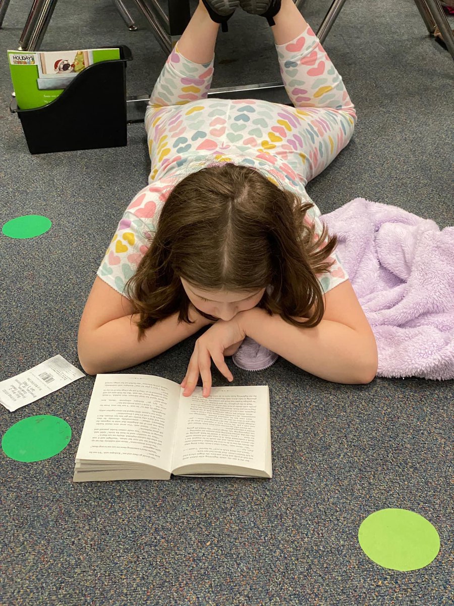 BES_Stars's tweet photo. BES stars! We are blown away by your donations to Adult Literacy Barrow! 🌟 🌟 🌟 As of today, we have raised $950!! 💙 If you would still like to donate, we will continue to accept donations through Friday, December 3rd. Thank you for your generosity and support of literacy! https://t.co/uoWvFjaJNN