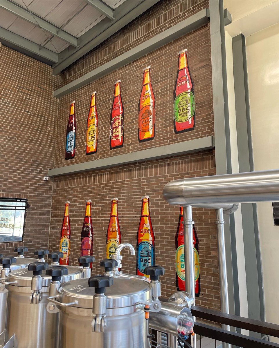 ultravioleta_co's tweet photo. ¿Qué tal una cata con los maestros artesanales de la cerveza? 🍺 Pronto te revelaremos con Ultravioleta cómo hacer esta misma cata en casa, gracias a BBC 🍻 #felizviernes

#enjoy #beer #cervezaartesanal #bbccervecería #cerveza #cata @BAVARIA_OFICIAL @BBCcerveceria https://t.co/x3MbLp1b7x