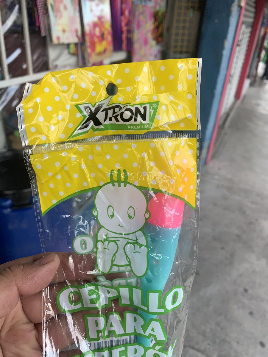 dbpelipe's tweet photo. @Profeco #queja producto de mala calidad cepillo para biberón XTRON PREMIUM, regresé al sitio dónde lo adquirí y la empleada argumenta no regresar el dinero ni hacer cambio de mercancía, porque ya se encuentra abierto! https://t.co/2TYayPxczW