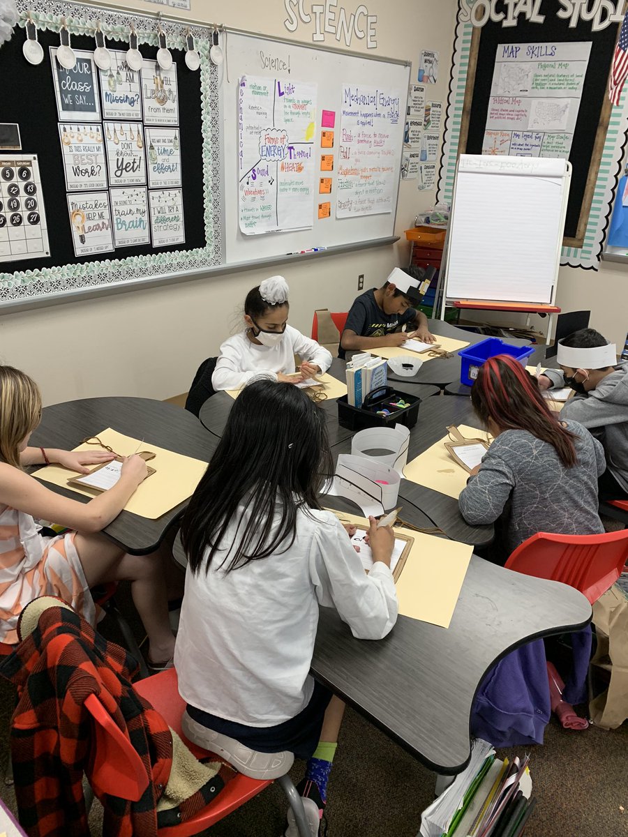 MsBrownTeach's tweet photo. Practicing our writing, with ink and feathers! #hmeproud https://t.co/6OjF3aUT4g