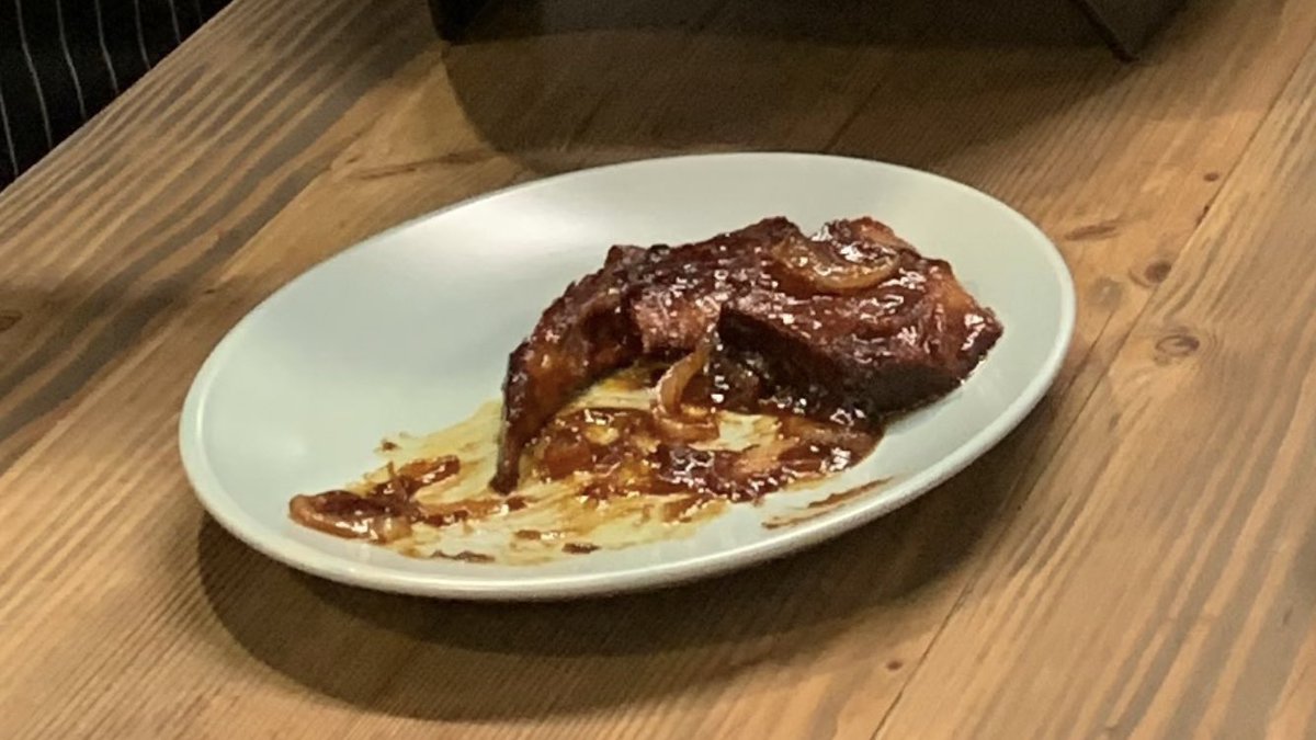 pobronson's tweet image. This boneless BBQ rib dish from our company Planetarians is the best plant based protein meat I’ve ever had. Made w an umami chipotle sauce and melted onions. So yummy. @PlanetariansNet