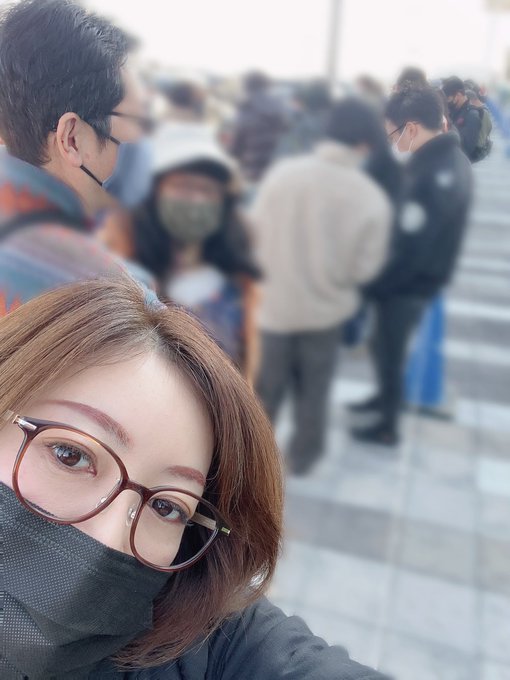 おはよう御座います♪  今日は東京から始発の新幹線に乗って🚄 愛知県国際展示場にきましたぁ。  FIELDSTYLE2021  もう、こんなに並んでるぅーっっ💦　　  視察してきまぁす❣️ https://t