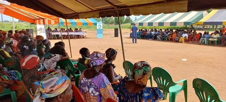 soro_sky's tweet photo. Le projet "Gendarmerie de proximité" est entré dans sa phase active les 3 et 4 Novembre à #djebonoua et #Brobo, sous la conduite de la Plateforme de la Société Civile pour la Paix et la Démocratie (PSCPD). #CIV2021 #CIV225 #citoyen_engage #cotedivoire https://t.co/O1rXOrSZZ4