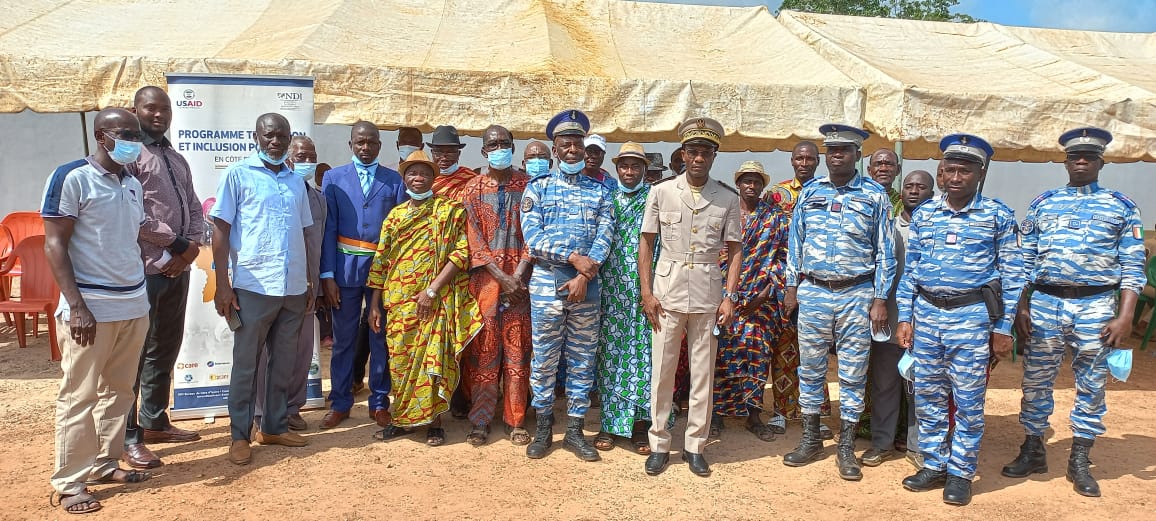 soro_sky's tweet photo. Le projet "Gendarmerie de proximité" est entré dans sa phase active les 3 et 4 Novembre à #djebonoua et #Brobo, sous la conduite de la Plateforme de la Société Civile pour la Paix et la Démocratie (PSCPD). #CIV2021 #CIV225 #citoyen_engage #cotedivoire https://t.co/O1rXOrSZZ4