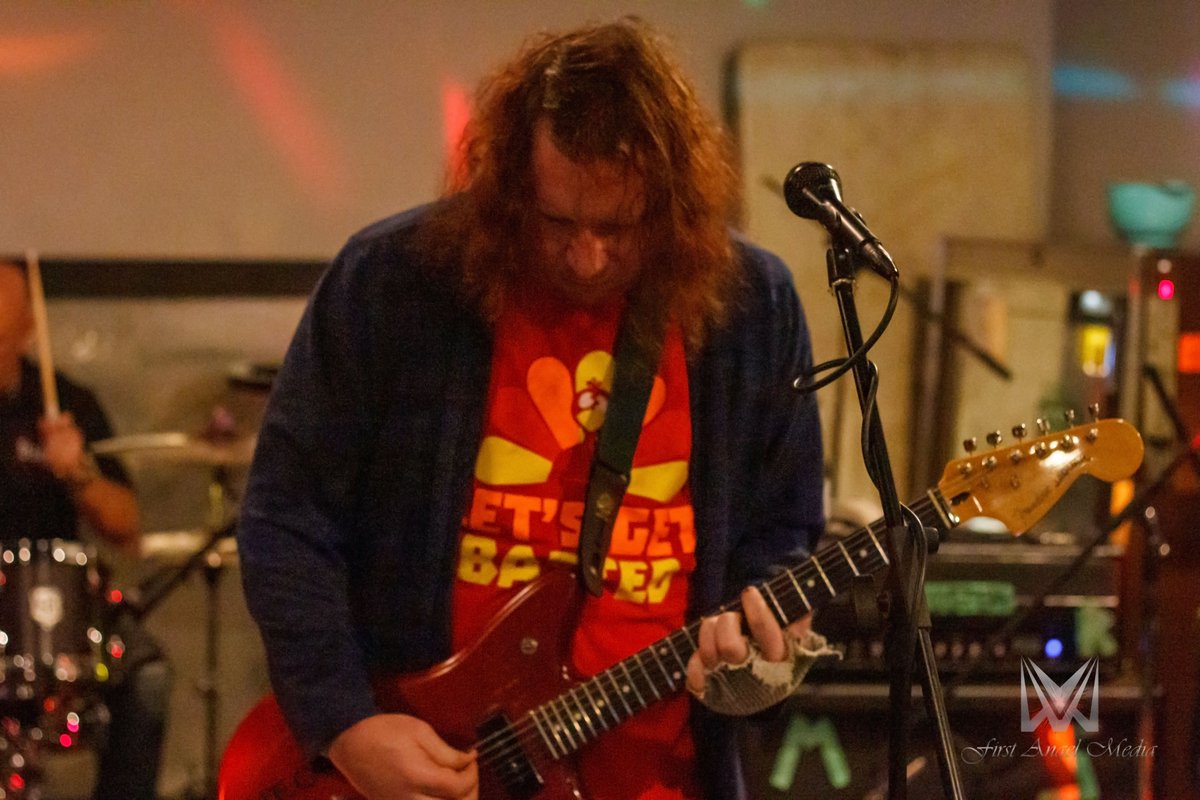 NeostemBand's tweet photo. part 3 of the pictures from our latest show at the halftime lounge on 11/13/21 #music #livemusic #grunge #alternative #neostem https://t.co/YeEO689Q8x