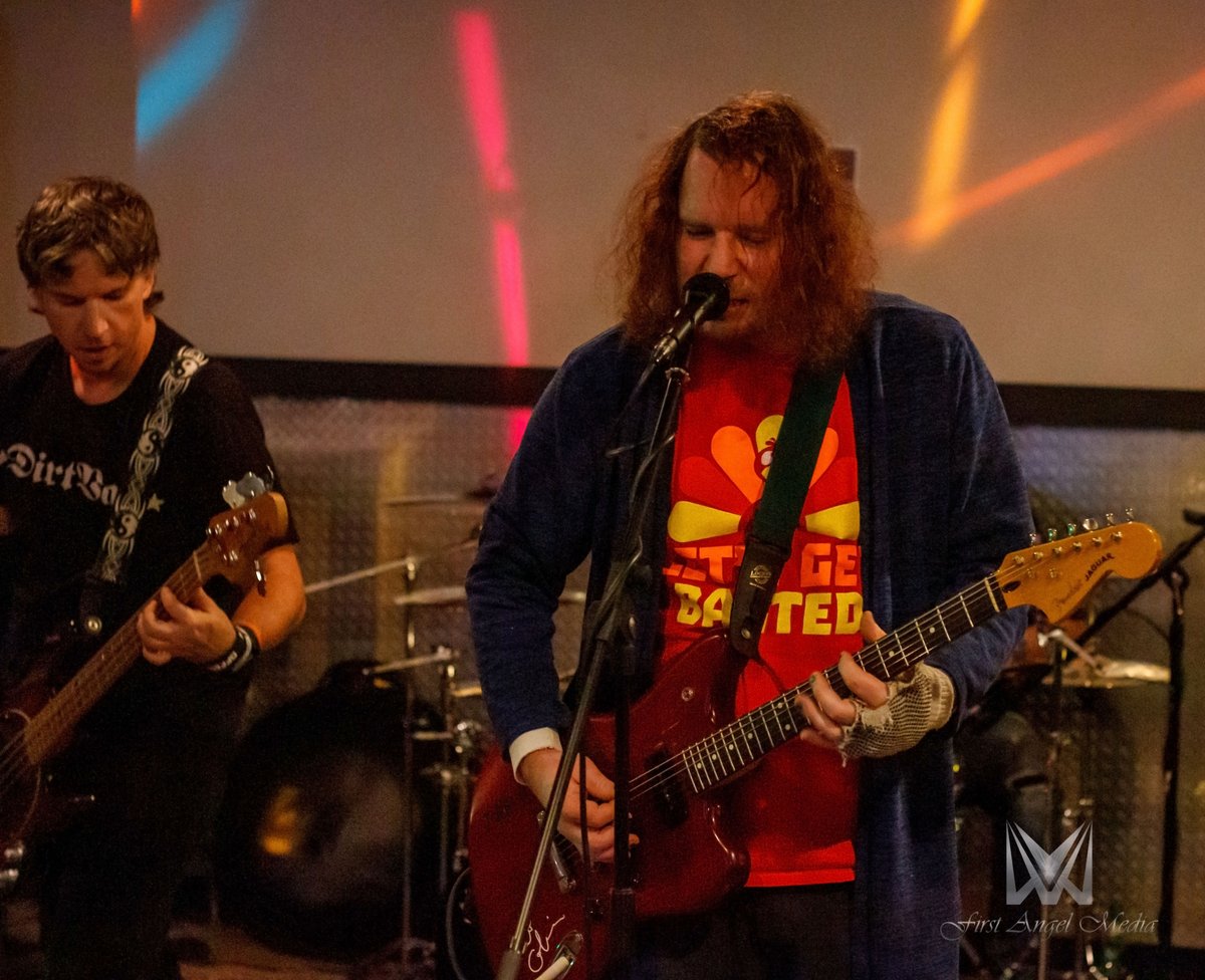 NeostemBand's tweet photo. part 4 of the pictures from our latest show at the halftime lounge on 11/13/21 all photos taken are from Bill at @FirstAngelMedia thankyou for coming out to our show!! #music #livemusic #grunge #alternative #neostem https://t.co/JNF7CLNgEy