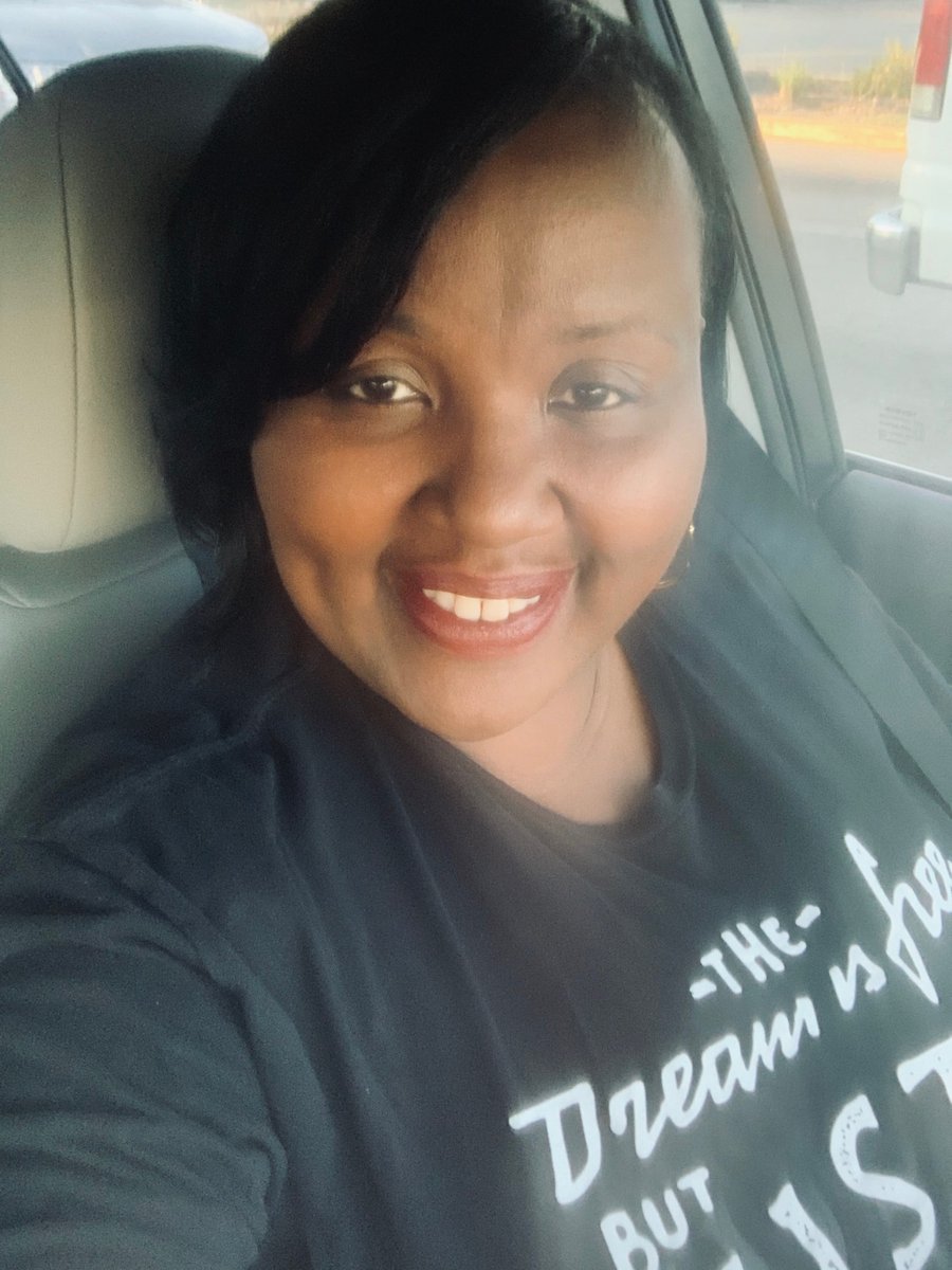 changelle's tweet photo. Aye!!!!! #ThanksgivingBreak #JustCheesing #Ineedthisbreak https://t.co/YNZGvCox6Y