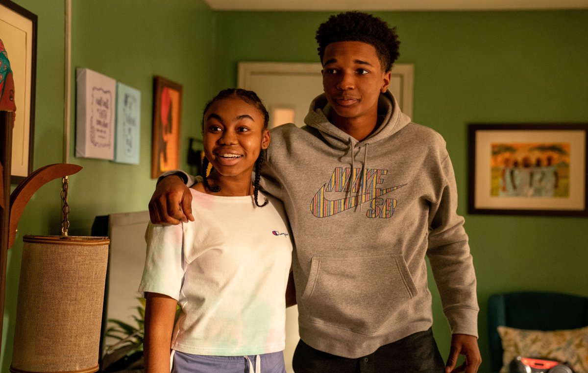 actressjrice's tweet photo. Love this pic between #JackieCarson and little bro #JaceCarson This maze/episode of #Swagger is so powerful! And yes Jace is younger than Jackie, heโs just really tall๐๐ @AppleTV @IsaiahRHill https://t.co/ub2CuK7XoC