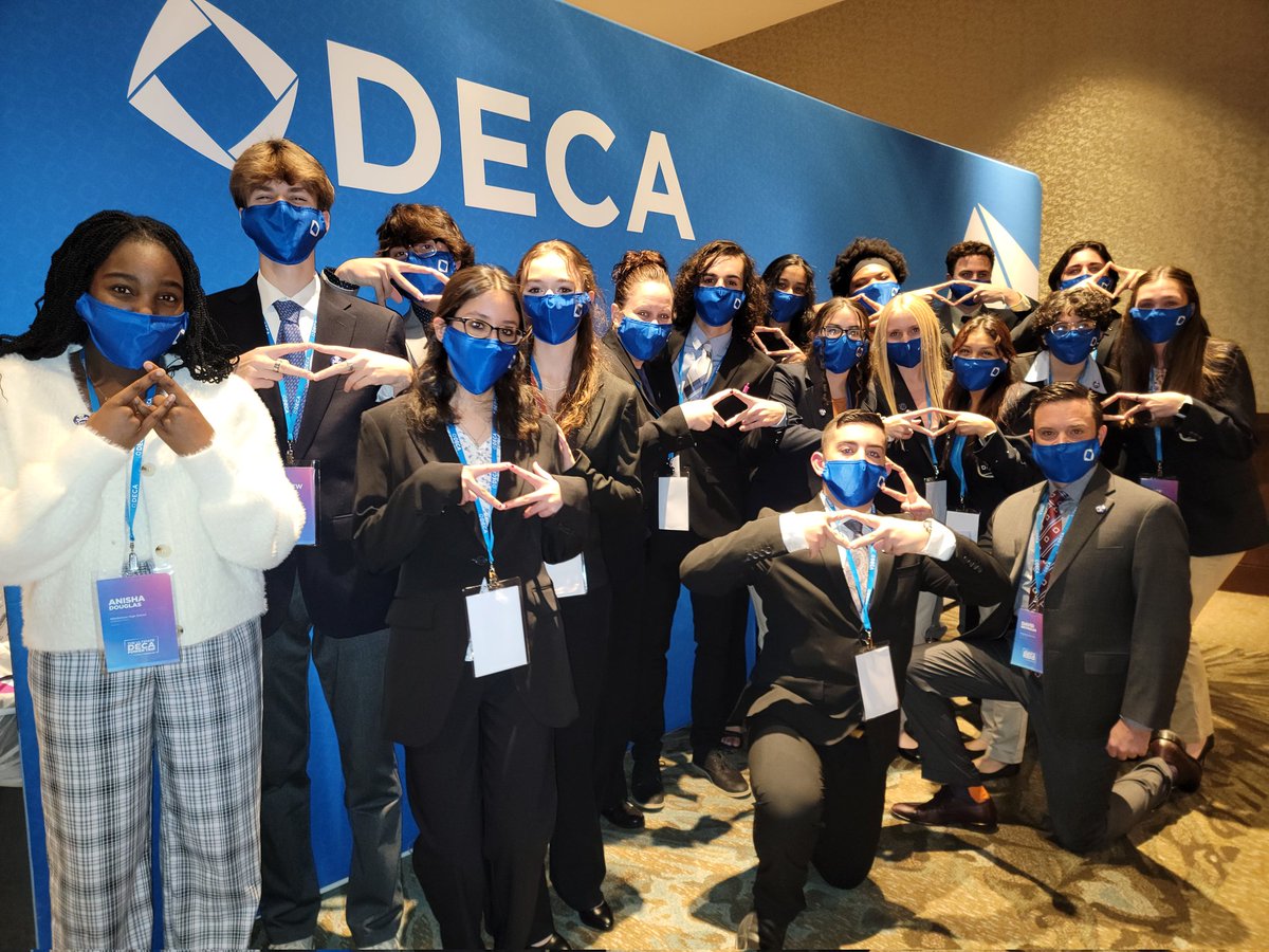 MiddletownDECA tweet media
