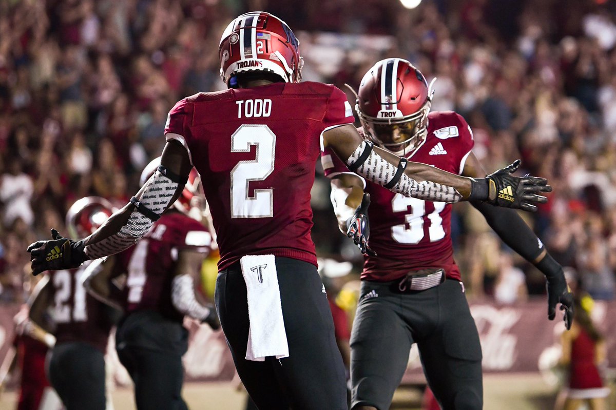 kevin_barnett22's tweet photo. Truly blessed to receive an offer from Troy University‼️ @Coach_JohnCarr https://t.co/Y4XP2iyyUt