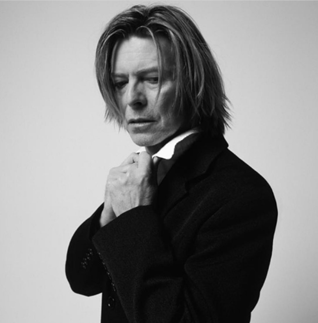 You rocked man…

RIP legendary photographer #MickRock 

(Debbie Harry, 1978 - David Bowie, 2002)