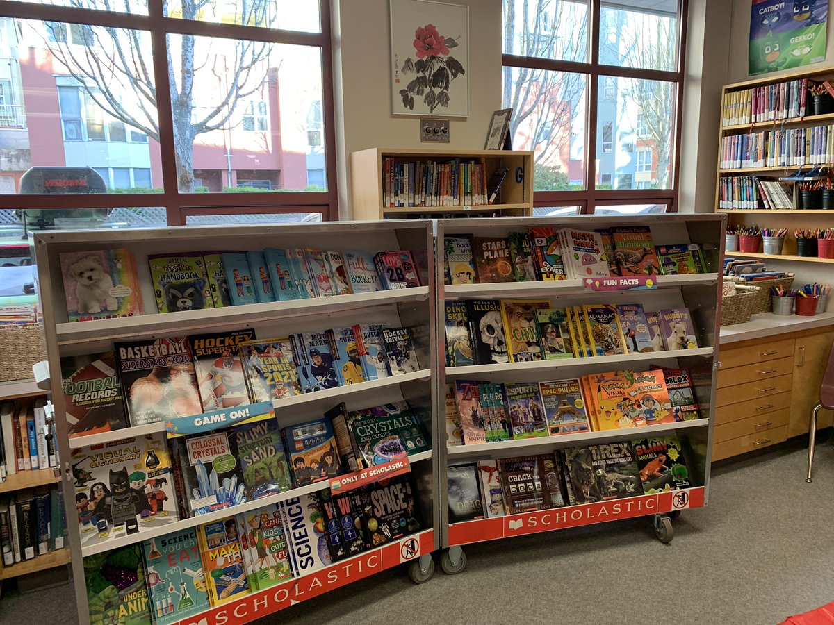 currielibrary2's tweet photo. Book Fair Time @CurrieAllStars #rtla38 #sd38 https://t.co/UVqrzEwouZ