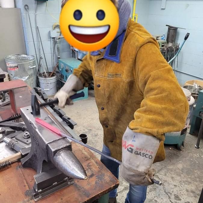 PgssMetal's tweet photo. Forging Friday! Juniors making some sick projects! https://t.co/qeBJuZsZZE