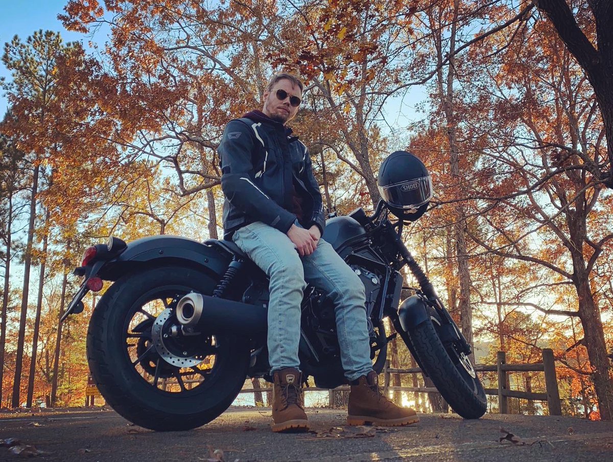 sean_online's tweet photo. So motorcycling is fun. https://t.co/YDLvjZkyVL