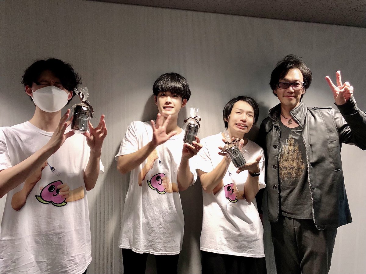 VoiceMasterNews's tweet photo. 超能力戦士ドリアン ワンマンライブ「アルティメットな公演」@なんばHatch
面白いだけじゃなくて曲がいいから本当に楽しめました!
たかさん、青汁、腕が銃
この三つは涙を流して笑いました。
我が弟子おーちくん、メンバー、関係者の皆様ありがとうございました!
#ドリメット
#超能力戦士ドリアン https://t.co/kxTIWxjF5G