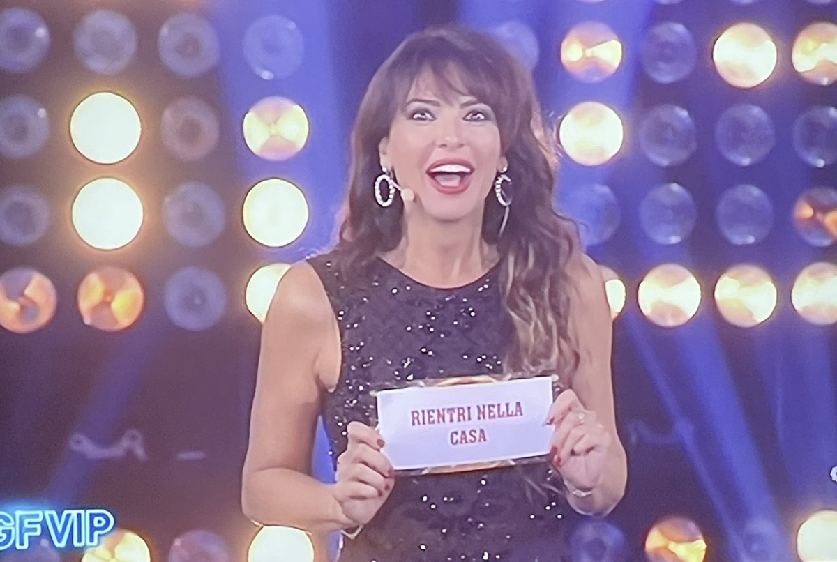 FlavioPerrino's tweet photo. Siamo due STREGHE 🔮🧙‍♂️🪄 @MIRIANA_TREV #gfvip #meritatissimo https://t.co/bo3Yrc2TtT
