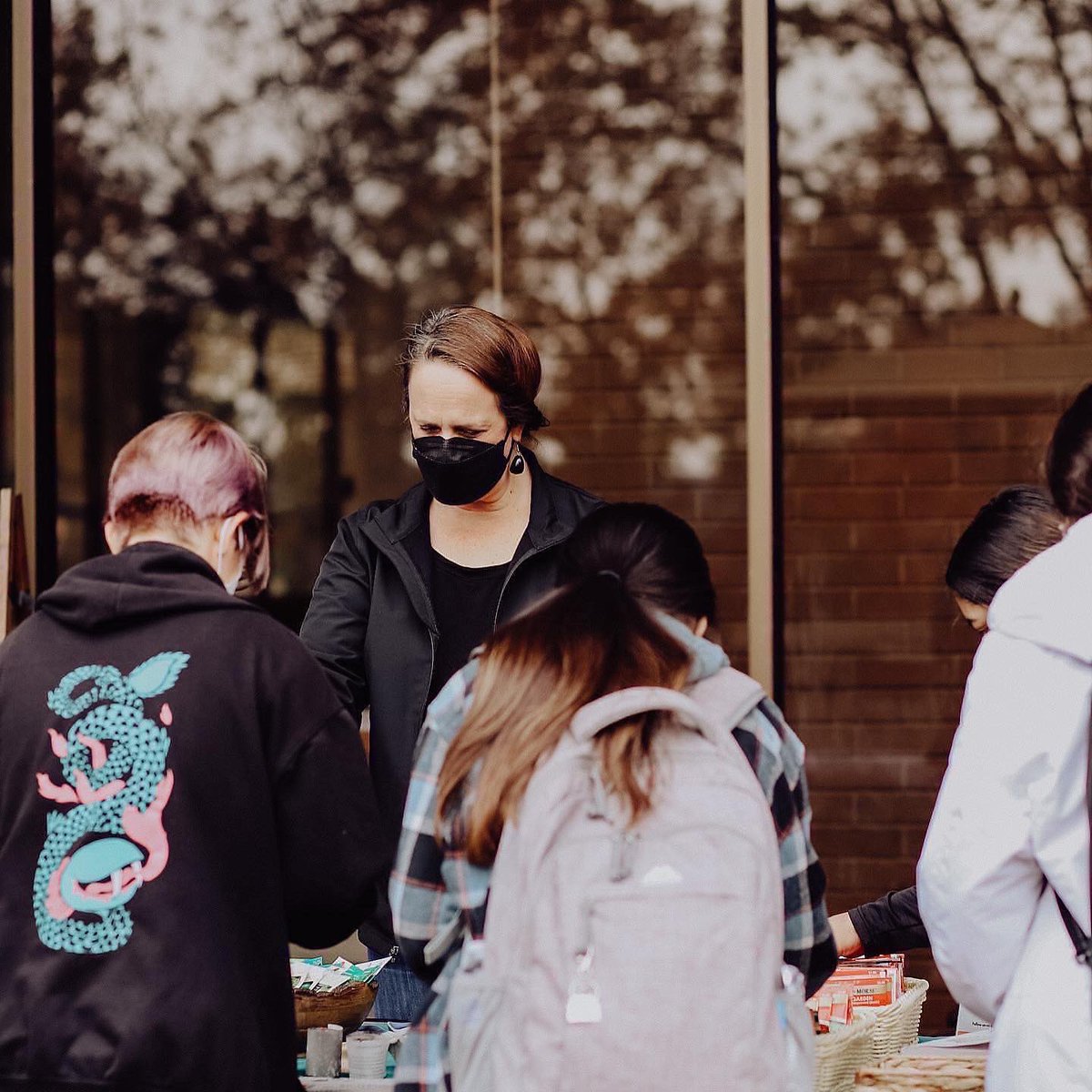 SECRED Garden providing resources to support <a href="/Fresno_State/">Fresno State</a> students in honor of National Hunger &amp; Homelessness Awareness Week. 

Students can use their
CalFresh Benefits to get seeds and plants at the
student cupboard on campus. Please visit
studentaffairs.fresnostate.edu/foodsecurity/c… to learn more.