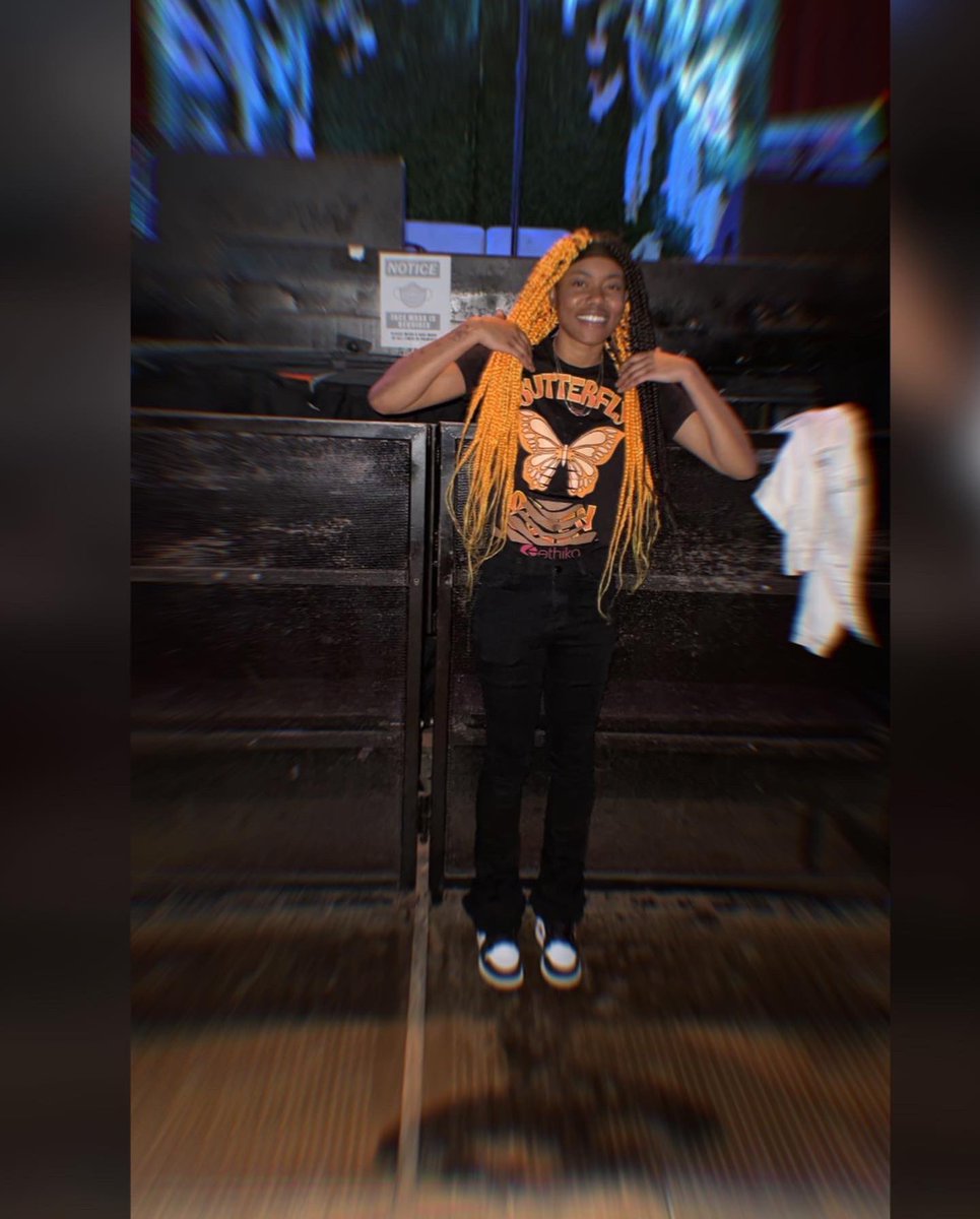 tahnaekirton's tweet photo. ya girl was really crying i haven’t been feeling the best buh after seeing queen last night my whole life seems 10x better 🦋🖤 @queennaija #butterflytour https://t.co/abQU78qou3