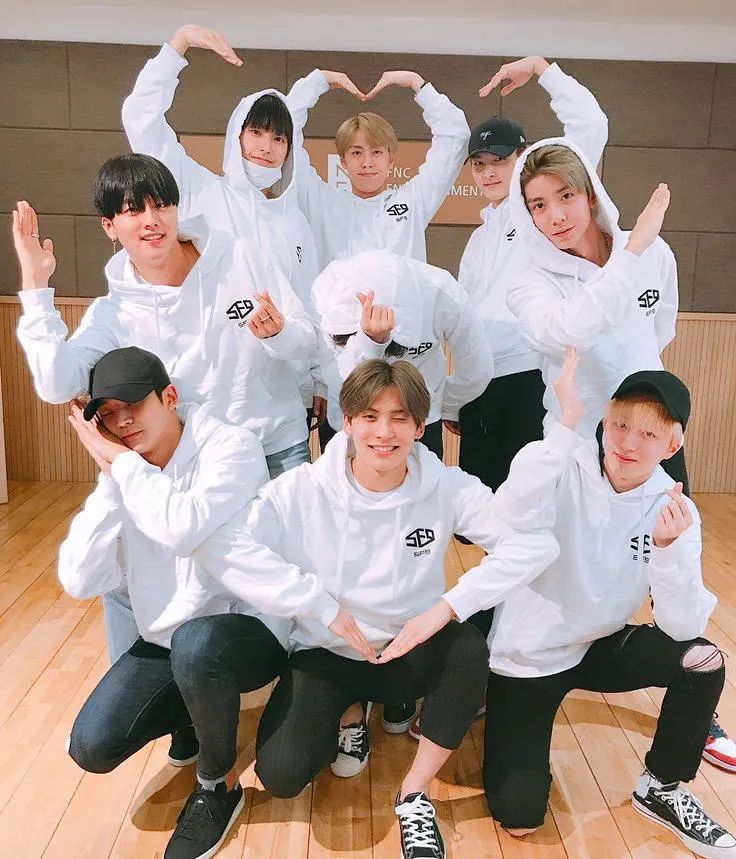 fakestar511's tweet photo. #MAMAVOTE  #sf9 https://t.co/BqK6RaVrWC