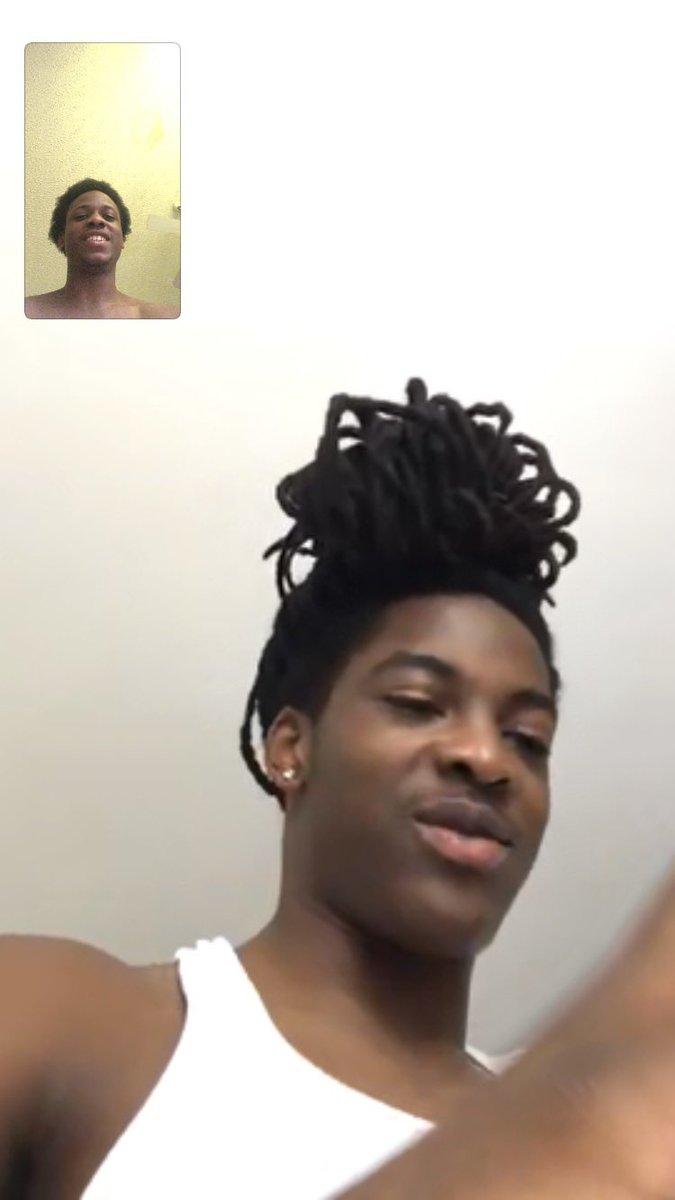 _KeontaeK's tweet photo. Damn bro. you got me at a loss of words with this one.. you was the first person I met at TSU. You was my brother from another mother. Felt like I had known you for years.. kept saying I was gone come to Chicago &amp; see ya.. I’ll see you again brother.. Fly High Jesse 🕊 love you🖤 https://t.co/usUgxiMs4C
