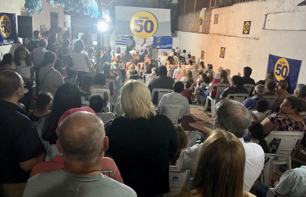 carlosilva_50's tweet photo. Gracias familia de la Lista 50!
Gracias por el reencuentro. 
Juntos seguiremos como desde hace 11 años.
💪💪💪💪💪
@AlvaroDelgadoUy @CarlosAlbisu https://t.co/BSpnaqBC8x