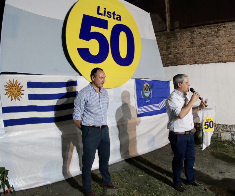 carlosilva_50's tweet photo. Gracias familia de la Lista 50!
Gracias por el reencuentro. 
Juntos seguiremos como desde hace 11 años.
💪💪💪💪💪
@AlvaroDelgadoUy @CarlosAlbisu https://t.co/BSpnaqBC8x