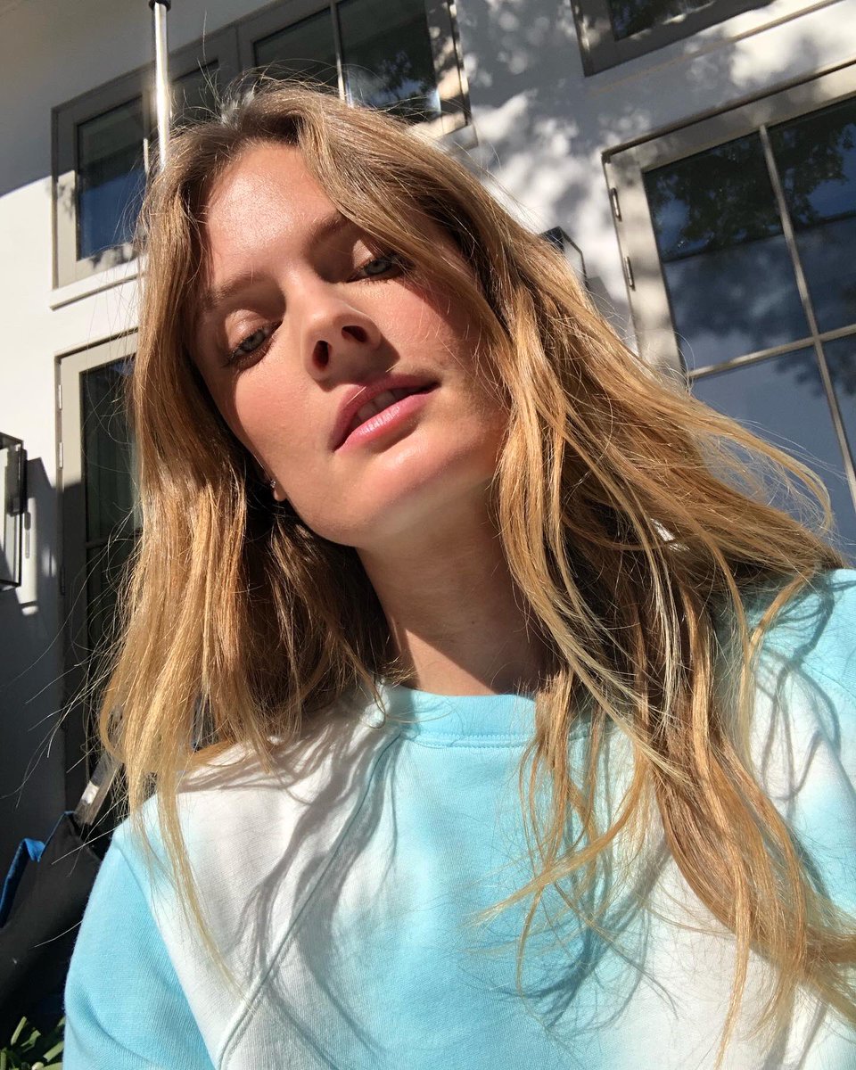 constancejab's tweet photo. Fun week shooting a special project in #Charleston South Carolina 🎥 ! Stay tuned for the pics 😍 https://t.co/adS6EwpxXt