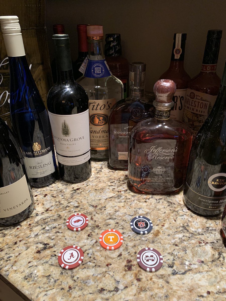 scottadcock11's tweet photo. This weekend, Yโall!
@RobNorman4 @jonathonmc88
#GoVols #GoHogs #GoBully #WarEagle #BuckFama ๐ https://t.co/RcBHTjqOA5