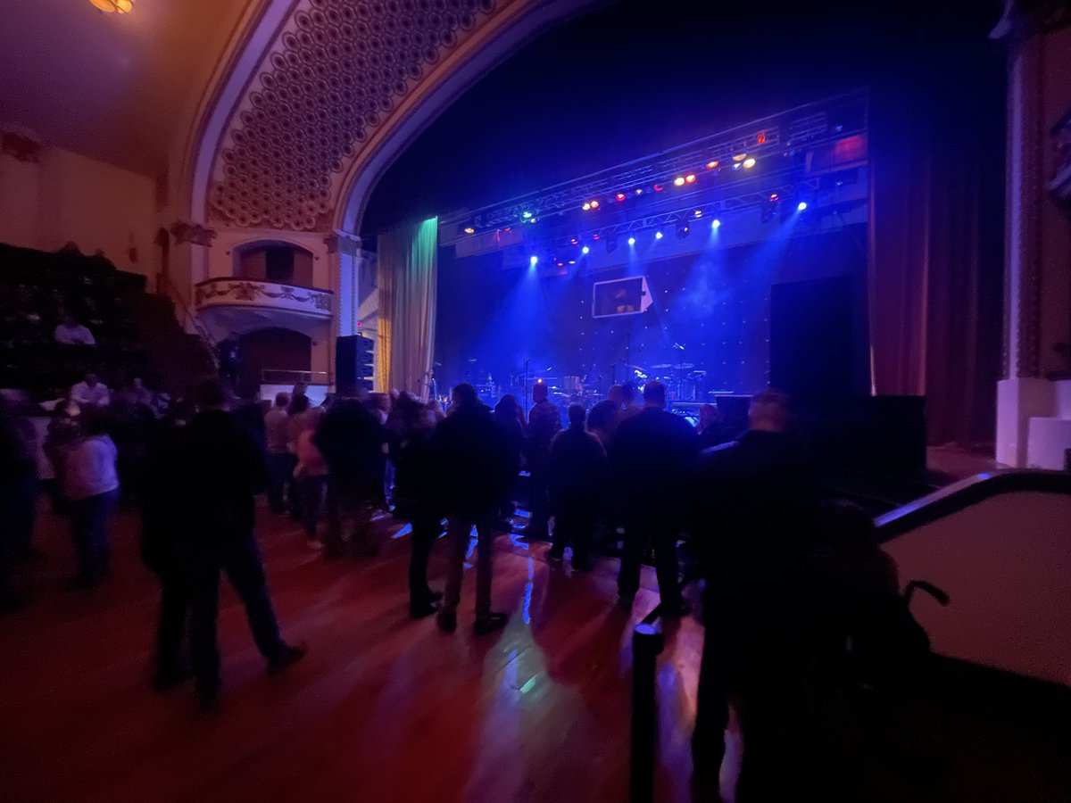 bkeithsom's tweet photo. Ready for @redwantingblue tonight in Columbus! Literally haven’t seen them live since college, circa 2005. https://t.co/EZvNtN86sK