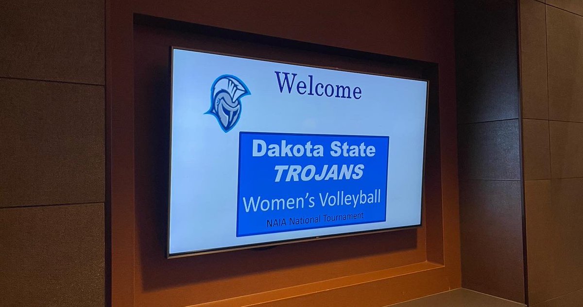 volleyball_dsu's tweet photo. 🏐: We are in Des Moines, Iowa preparing for our NAIA National Opening Round match-up against @GrandViewUniv tomorrow @ 4 PM !! Completed the day with a 5 hr travel, practice at the facility, film session, and dinner!!
#WeAreDSU #TrojanStrong #TrojanPride #TrojanVB #TGOD⚔️ https://t.co/9gny65TQdU