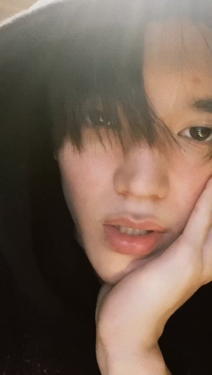 Im_allyh's tweet photo. Eu amo esse homem d+ 🥺 #TAEYONG #LoveForNCT https://t.co/u2ZlR9fdn0