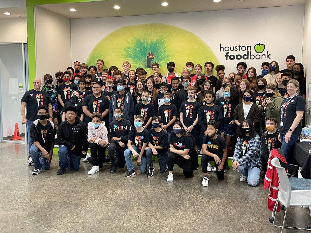 SciGuyRulz's tweet photo. Had a great time with @StrackKISD @nhs_njhs last Friday at the @HoustonFoodBank as we prepared 3269 lbs of food (thousands of meals) for our neighbors in need. #helpie @KleinISD @JustinElbertPR @jenny_mcgown #KleinFamily #RISE2Excellence @SchmidtELA7 @dcastillo232323 https://t.co/mlZ9zxSxpH