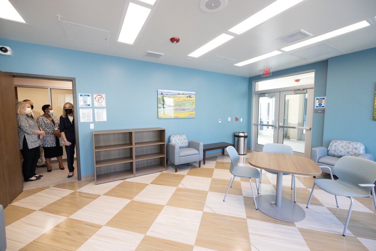 kathrynbarger's tweet photo. We've finished construction on the Olive View Medical Center #RestorativeCareVillage, which includes a #recuperative care center, #wellness center, and #urgentcare center to provide physical treatment, #mentalhealth care, and case management for those most in need. https://t.co/X7nrXZ3eMA