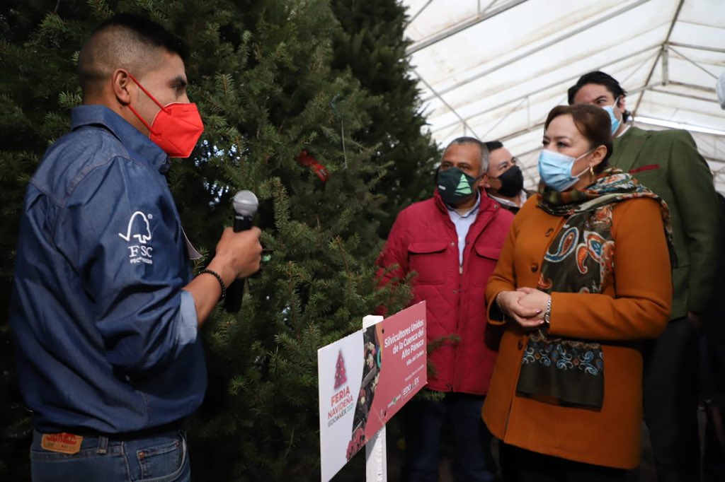MecheColinG's tweet photo. El día de hoy con la representación del Gobernador @alfredodelmazo, encabece la inauguración de la 5ta edición de la #FeriaNavideñaEdoméx en #Metepec, la cual es una de las 3 sedes que se realizan en la entidad. https://t.co/9P2HPY3kJf