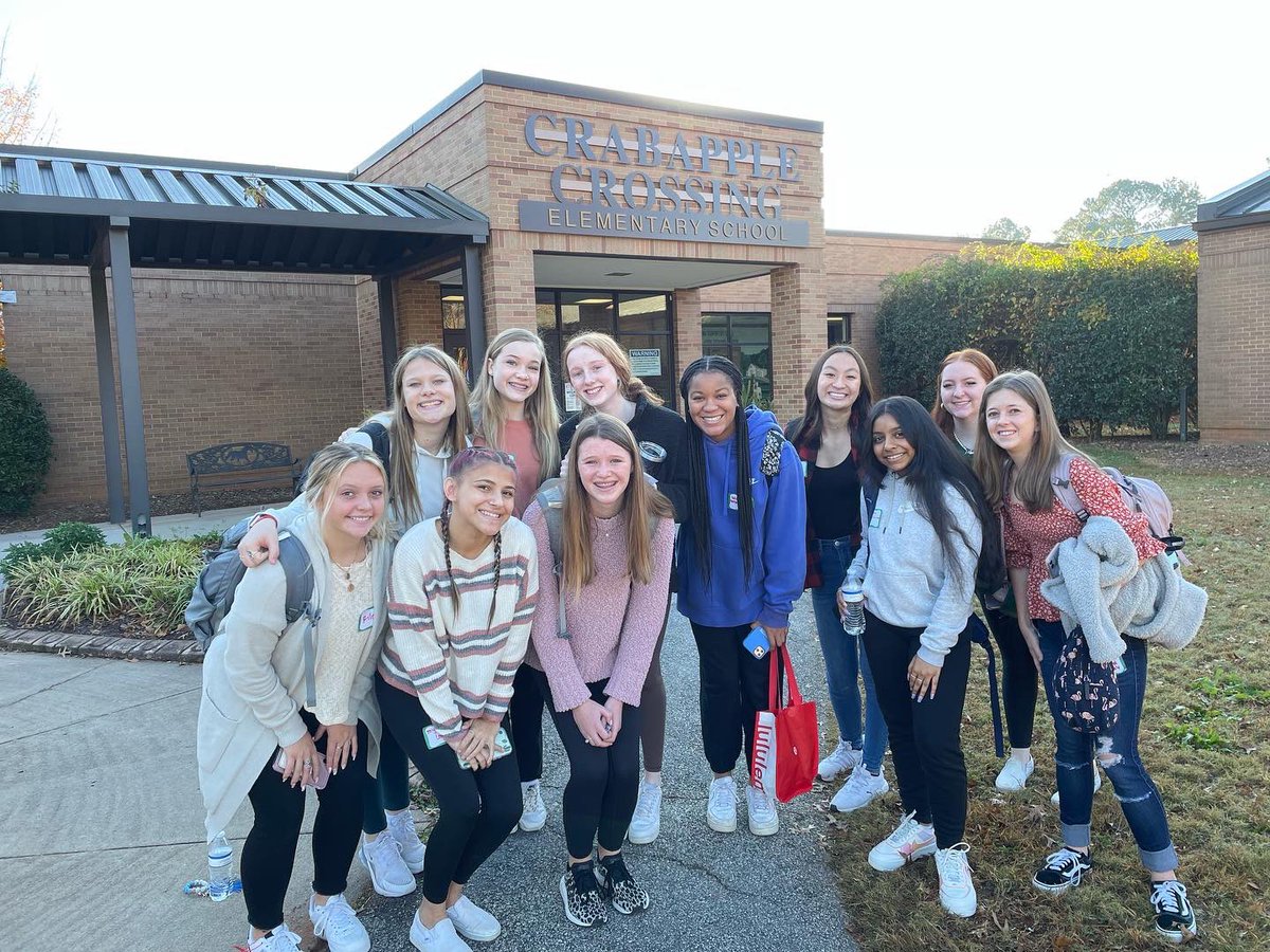 TamiSaren's tweet photo. TAP Interns are ready to begin their internships with the  CCES Colts! Thank you for the warm welcome @CrabappleXES! 

#MiltonTAP #futuregeorgiaeducators @MiltonHighSch @DustinDavisCTE @FCSCTAE @JonesBC_MHS @richspierto https://t.co/bGl6x8FSqL